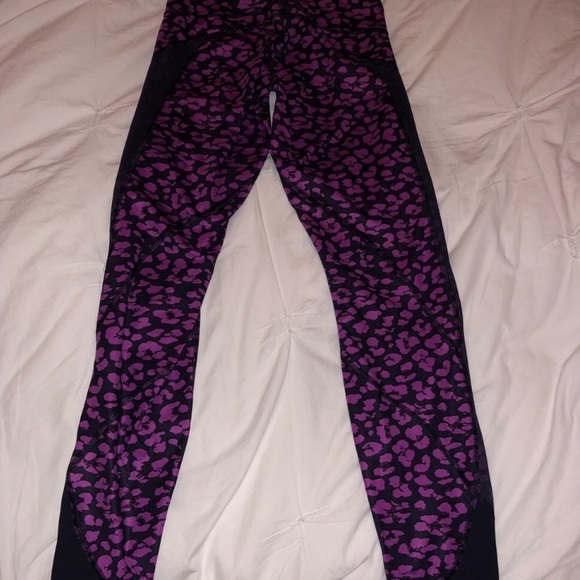 Lululemon drop it like its hot leggings! - Picture 3 of 6